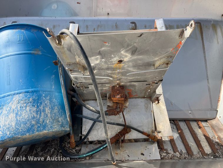 image for item LA9822 salt spreader