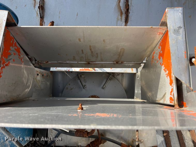 image for item LA9822 salt spreader