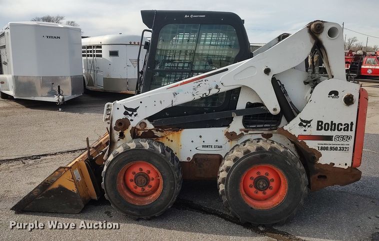 image for item LG9590 2010 Bobcat S650  skid steer loader