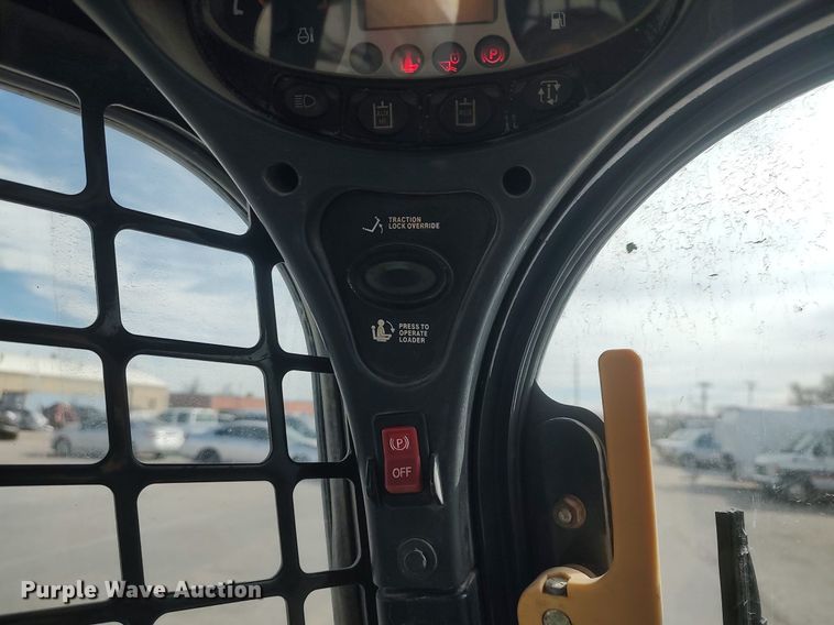 image for item LG9590 2010 Bobcat S650  skid steer loader