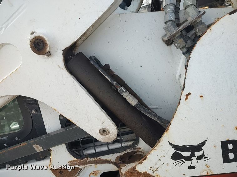 image for item LG9590 2010 Bobcat S650  skid steer loader