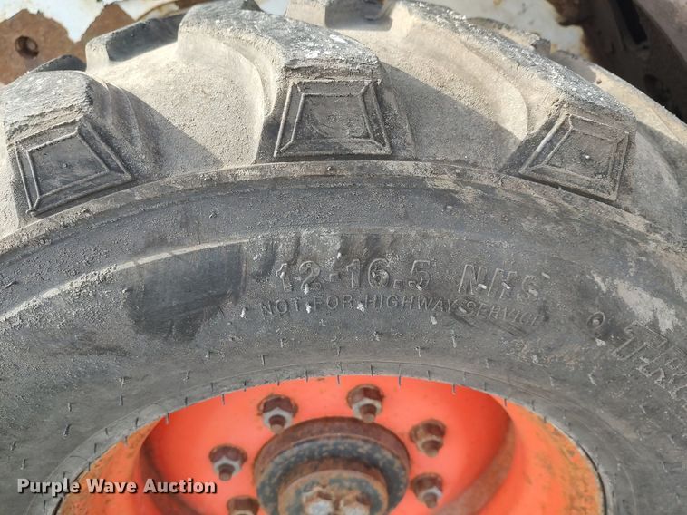 image for item LG9590 2010 Bobcat S650  skid steer loader