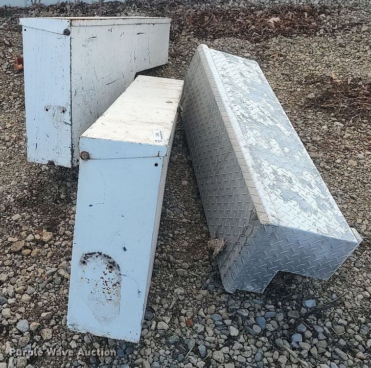 image for item LG9608 (3) toolboxes