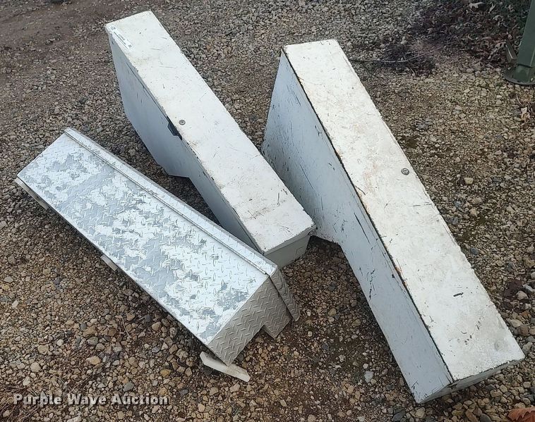 image for item LG9608 (3) toolboxes