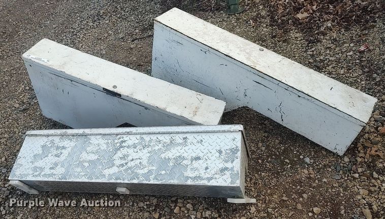 image for item LG9608 (3) toolboxes