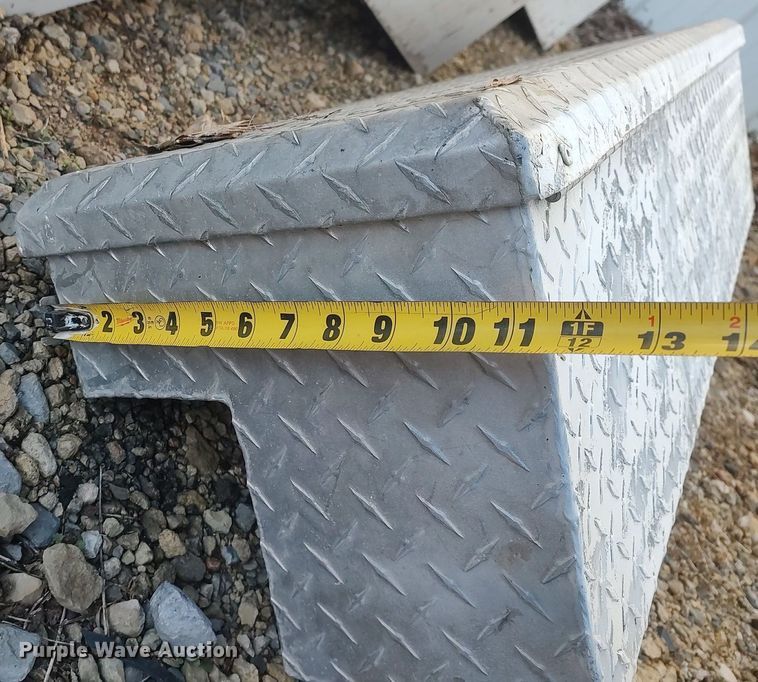 image for item LG9608 (3) toolboxes