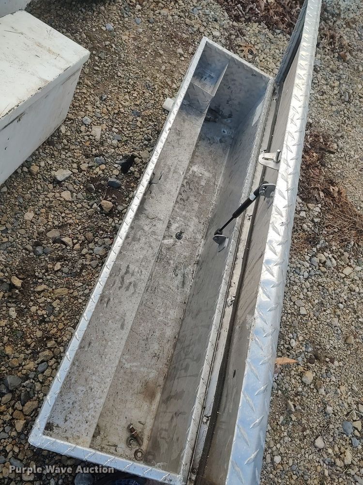 image for item LG9608 (3) toolboxes