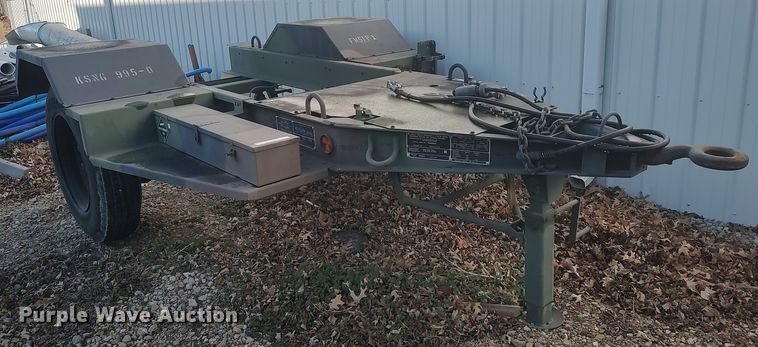 image for item LG9609 2011 Schutt Industries M200A1  utility trailer