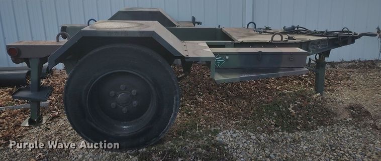 image for item LG9609 2011 Schutt Industries M200A1  utility trailer