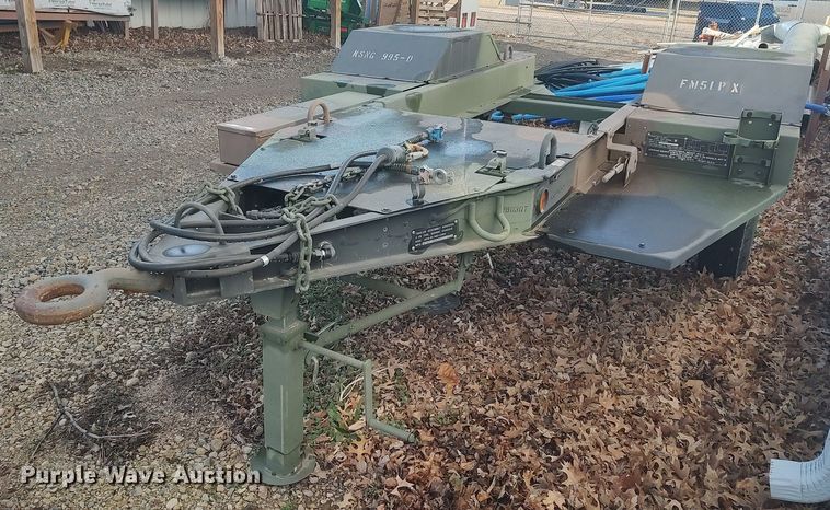 image for item LG9609 2011 Schutt Industries M200A1  utility trailer