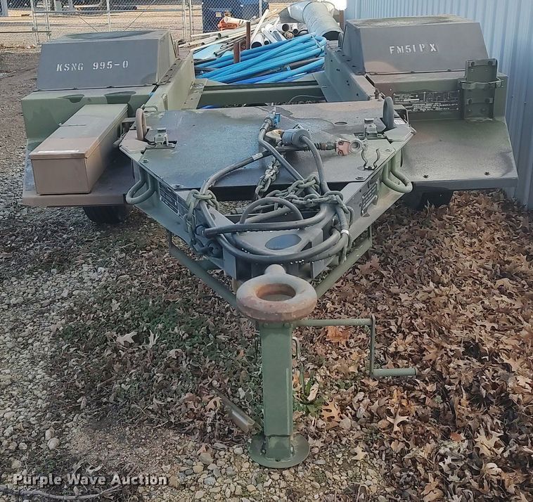 image for item LG9609 2011 Schutt Industries M200A1  utility trailer