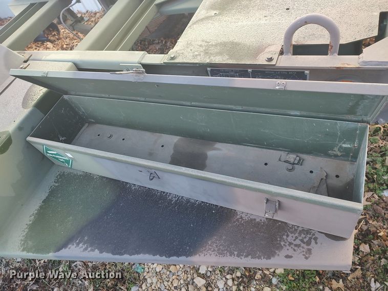 image for item LG9609 2011 Schutt Industries M200A1  utility trailer