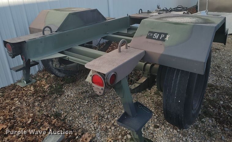 image for item LG9609 2011 Schutt Industries M200A1  utility trailer