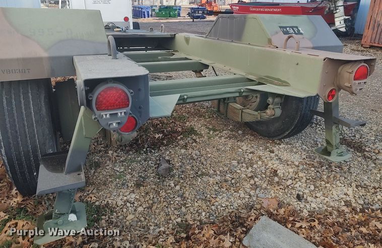 image for item LG9609 2011 Schutt Industries M200A1  utility trailer