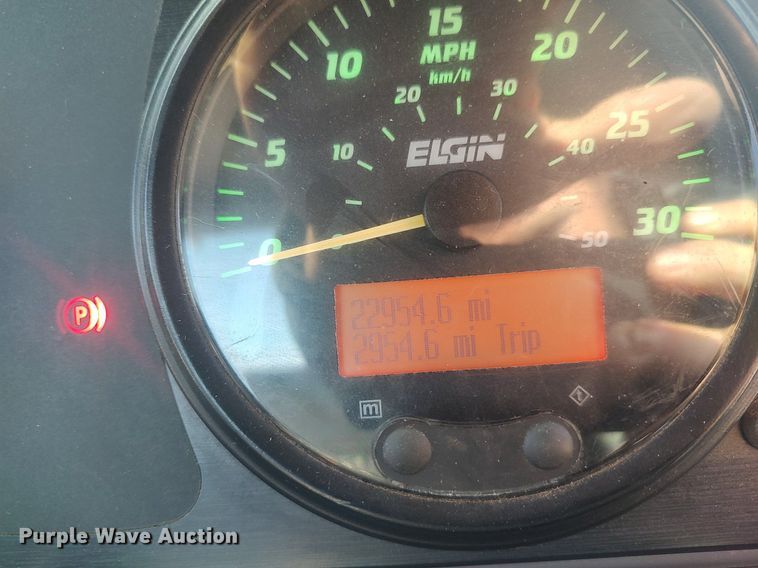 image for item LG9614 2007 Elgin Pelican  street sweeper