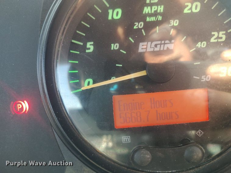 image for item LG9614 2007 Elgin Pelican  street sweeper