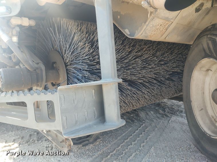 image for item LG9614 2007 Elgin Pelican  street sweeper