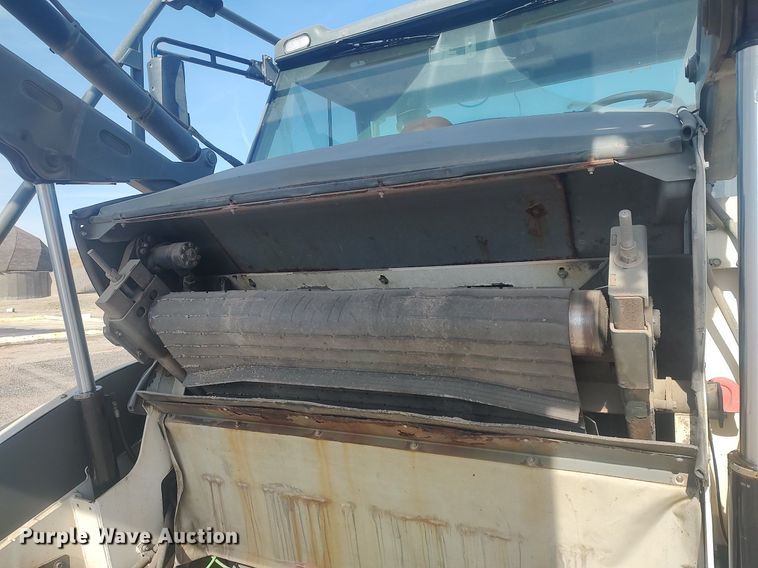 image for item LG9614 2007 Elgin Pelican  street sweeper