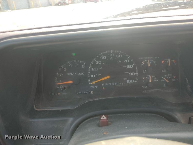 image for item LG9615 1999 Chevrolet C3500  flatbed pickup truck