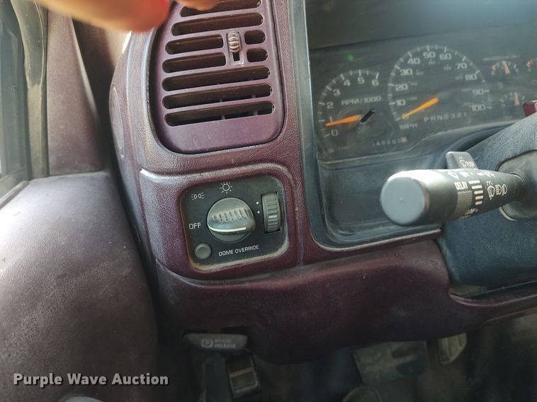 image for item LG9615 1999 Chevrolet C3500  flatbed pickup truck