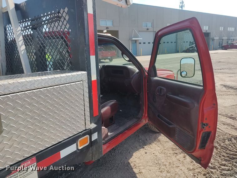 image for item LG9615 1999 Chevrolet C3500  flatbed pickup truck