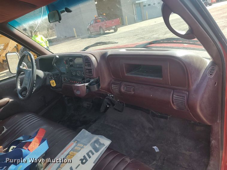 image for item LG9615 1999 Chevrolet C3500  flatbed pickup truck