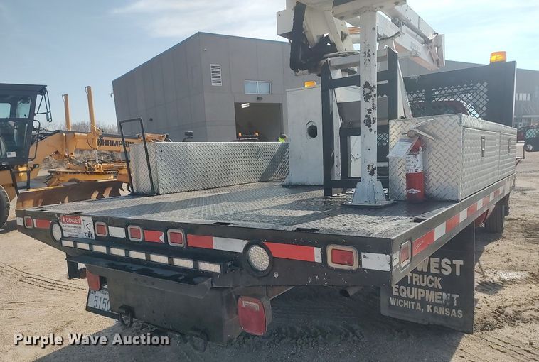 image for item LG9615 1999 Chevrolet C3500  flatbed pickup truck