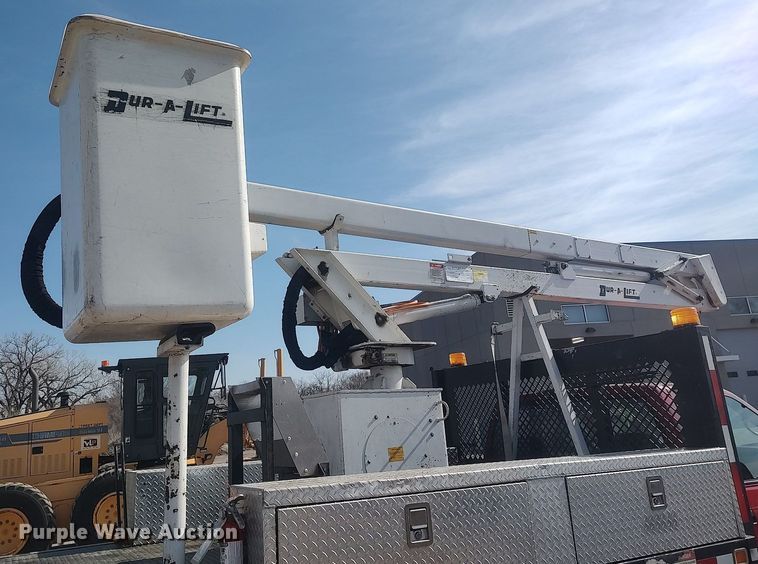 image for item LG9615 1999 Chevrolet C3500  flatbed pickup truck