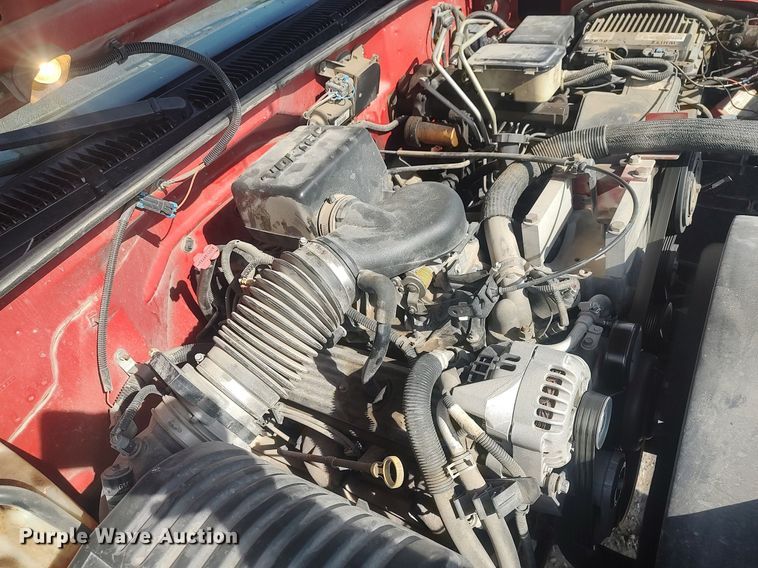 image for item LG9615 1999 Chevrolet C3500  flatbed pickup truck