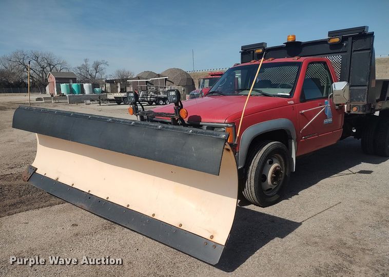 image for item LG9616 1996 Chevrolet C3500  dump flatbed pickup truck