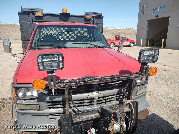 image for item LG9616 1996 Chevrolet C3500  dump flatbed pickup truck