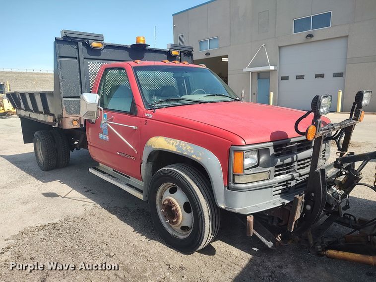 image for item LG9616 1996 Chevrolet C3500  dump flatbed pickup truck