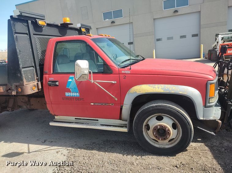 image for item LG9616 1996 Chevrolet C3500  dump flatbed pickup truck