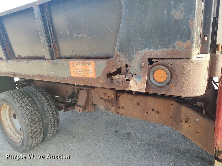 image for item LG9616 1996 Chevrolet C3500  dump flatbed pickup truck