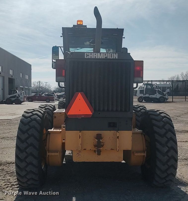 image for item LG9617 2000 Champion 720A VHP Series VI  motor grader