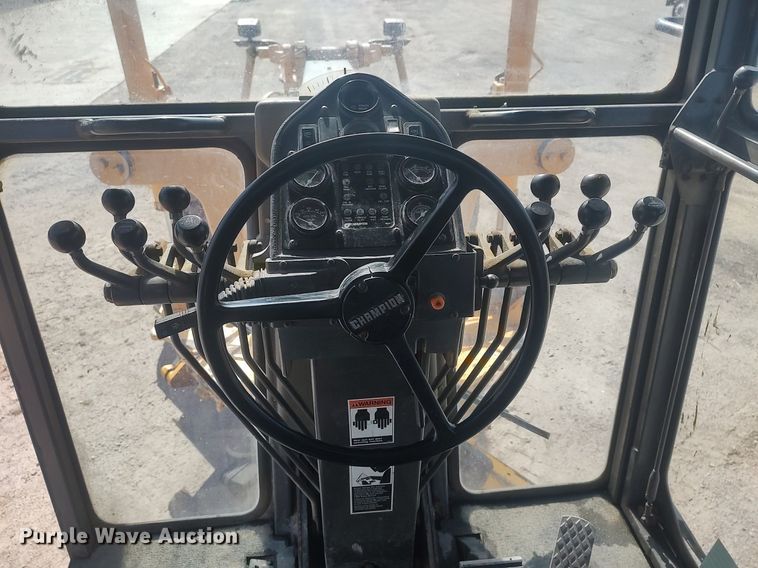 image for item LG9617 2000 Champion 720A VHP Series VI  motor grader