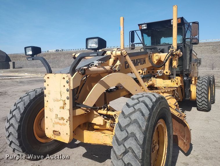 image for item LG9617 2000 Champion 720A VHP Series VI  motor grader