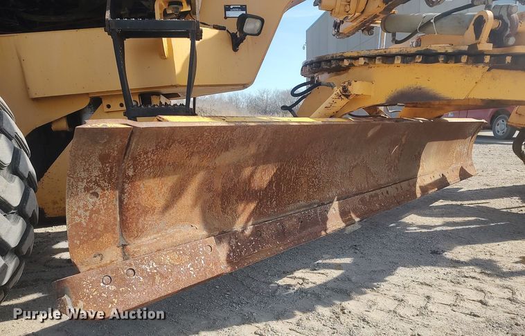 image for item LG9617 2000 Champion 720A VHP Series VI  motor grader