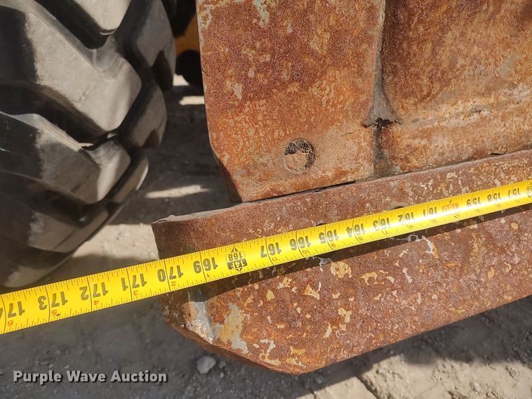 image for item LG9617 2000 Champion 720A VHP Series VI  motor grader