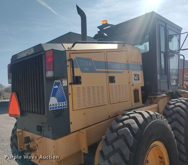 image for item LG9617 2000 Champion 720A VHP Series VI  motor grader