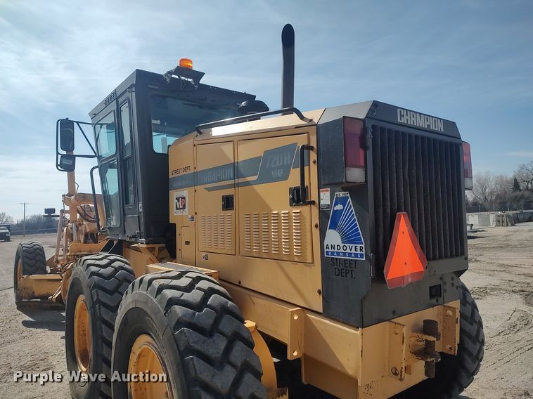 image for item LG9617 2000 Champion 720A VHP Series VI  motor grader