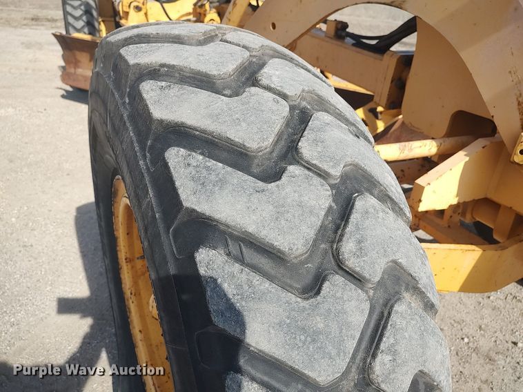 image for item LG9617 2000 Champion 720A VHP Series VI  motor grader