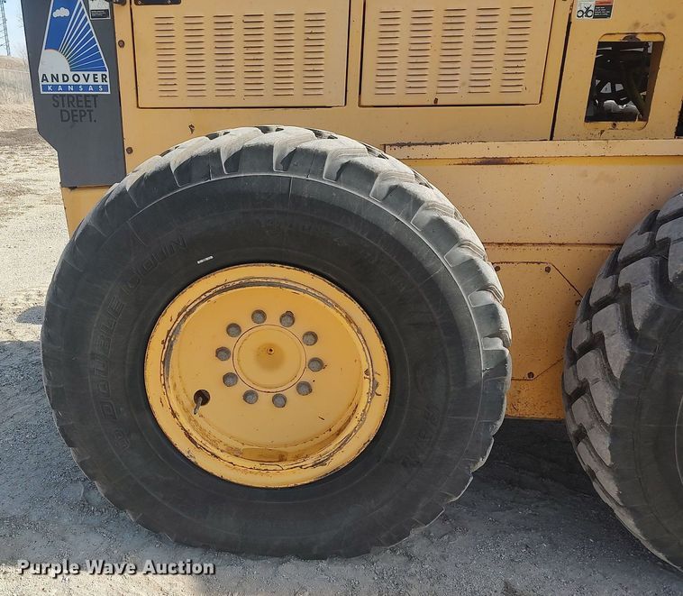 image for item LG9617 2000 Champion 720A VHP Series VI  motor grader