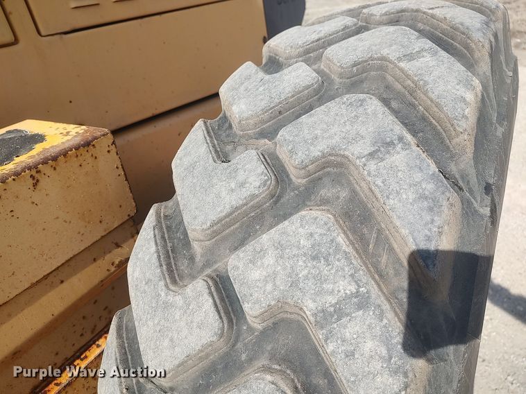 image for item LG9617 2000 Champion 720A VHP Series VI  motor grader