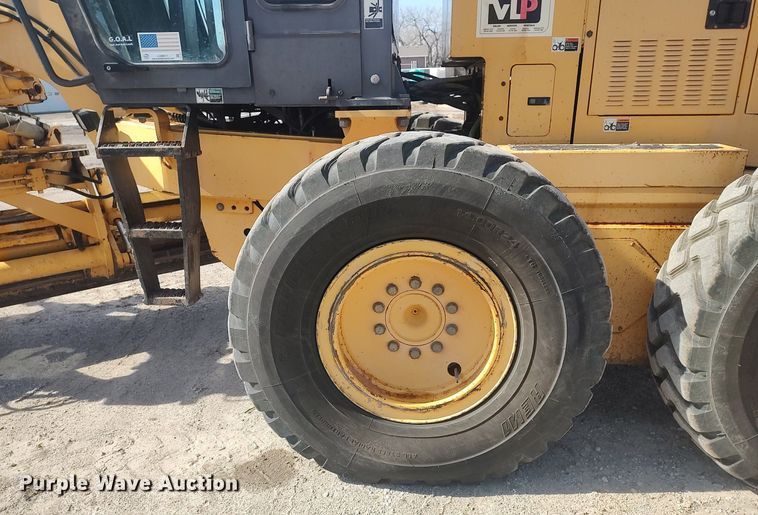 image for item LG9617 2000 Champion 720A VHP Series VI  motor grader