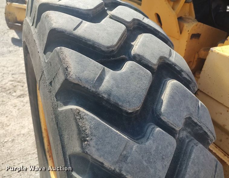 image for item LG9617 2000 Champion 720A VHP Series VI  motor grader