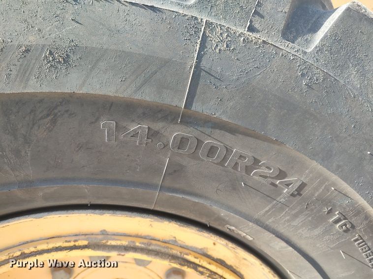 image for item LG9617 2000 Champion 720A VHP Series VI  motor grader