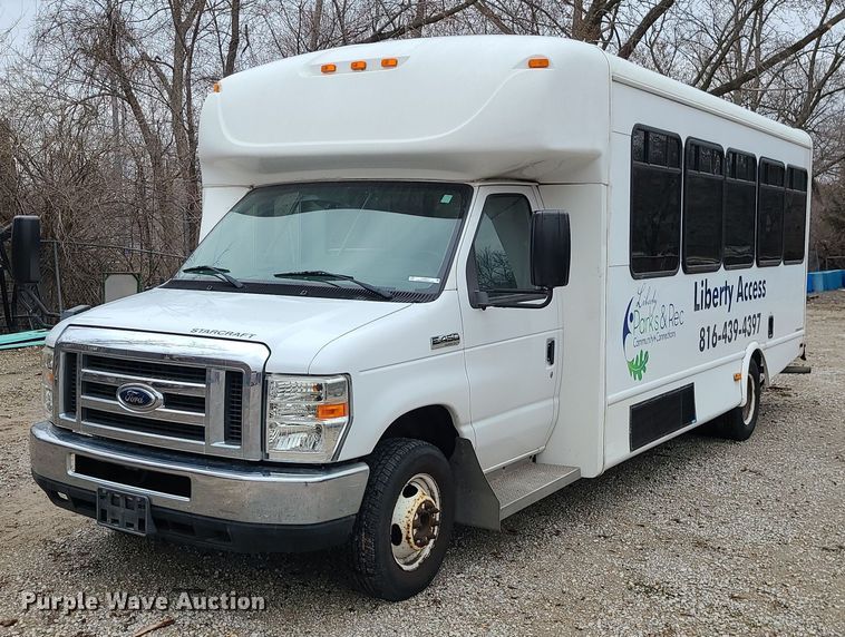 image for item LH9871 2013 Ford E450  shuttle bus