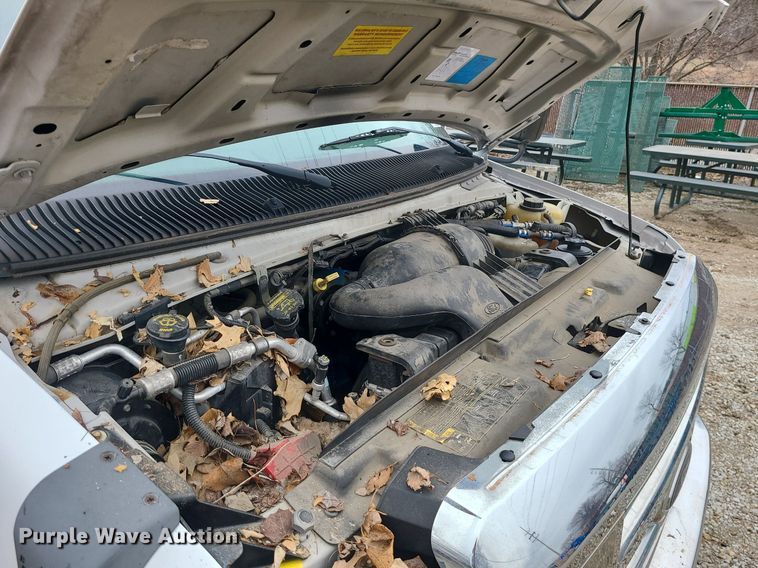 image for item LH9871 2013 Ford E450  shuttle bus