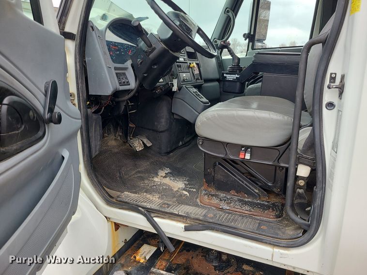 image for item LH9872 2006 International 7300  dump truck